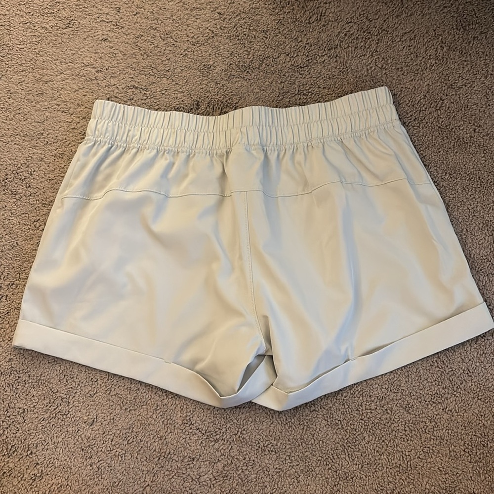 Shorts - Picture 2 of 5